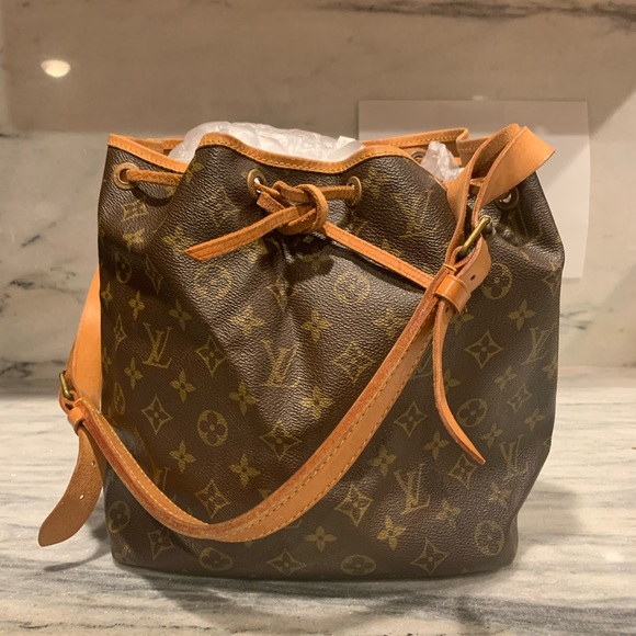 Louis Vuitton Handbags - 🛑SOLD🛑LV monogram petite noe